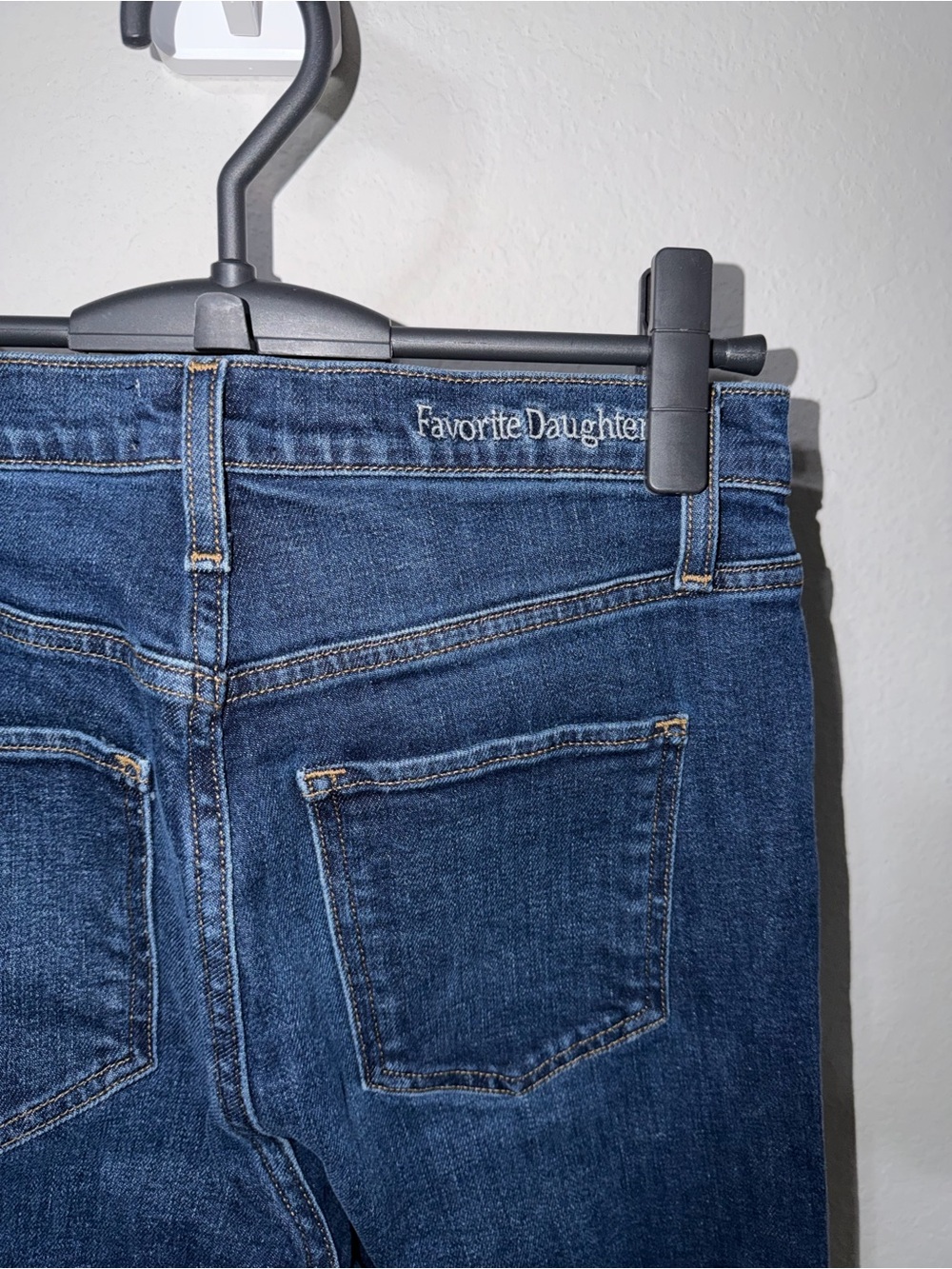 Favorite Daughter The Valentina Shortie Bootcut Jeans – Size 27 - Picture 12 of 12